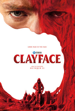 Affiche officielle du film Clayface (2026), un visage dont la moitié droite fond en argile rouge au-dessus d'une silhouette dans Gotham