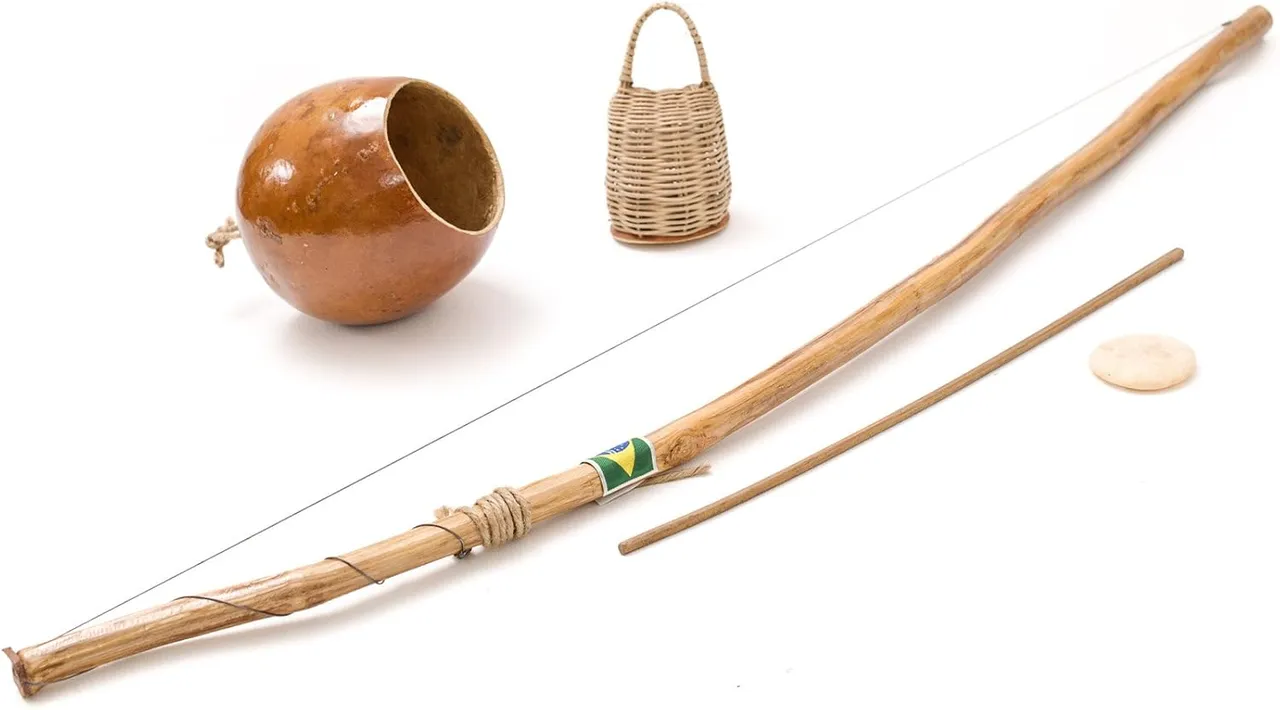 Berimbau de capoeira en bois (165 cm)