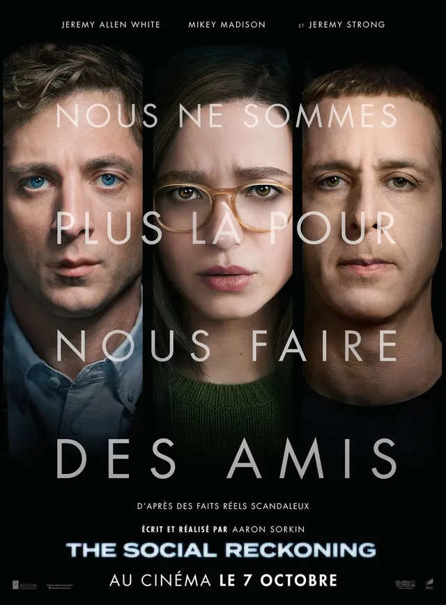 Affiche française du film The Social Reckoning : Jeremy Allen White, Mikey Madison et Jeremy Strong de face sur fond noir